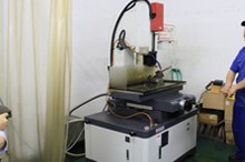 細穴放電加工機　RH3525